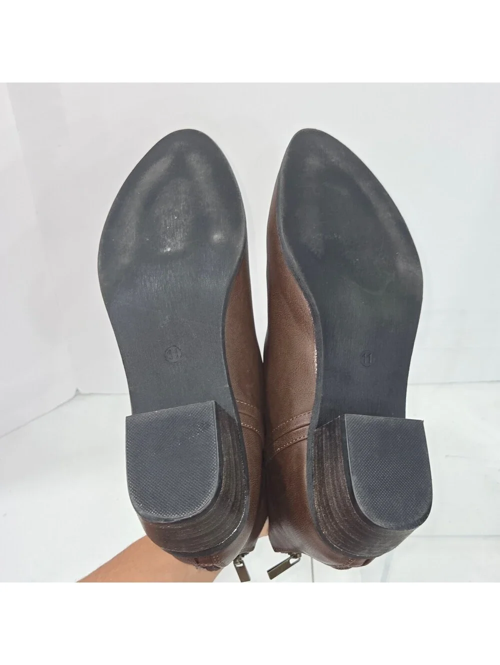 C. EST. 1946 Women’s Brown Ankle Booties Size 11M back zip almond toe man made